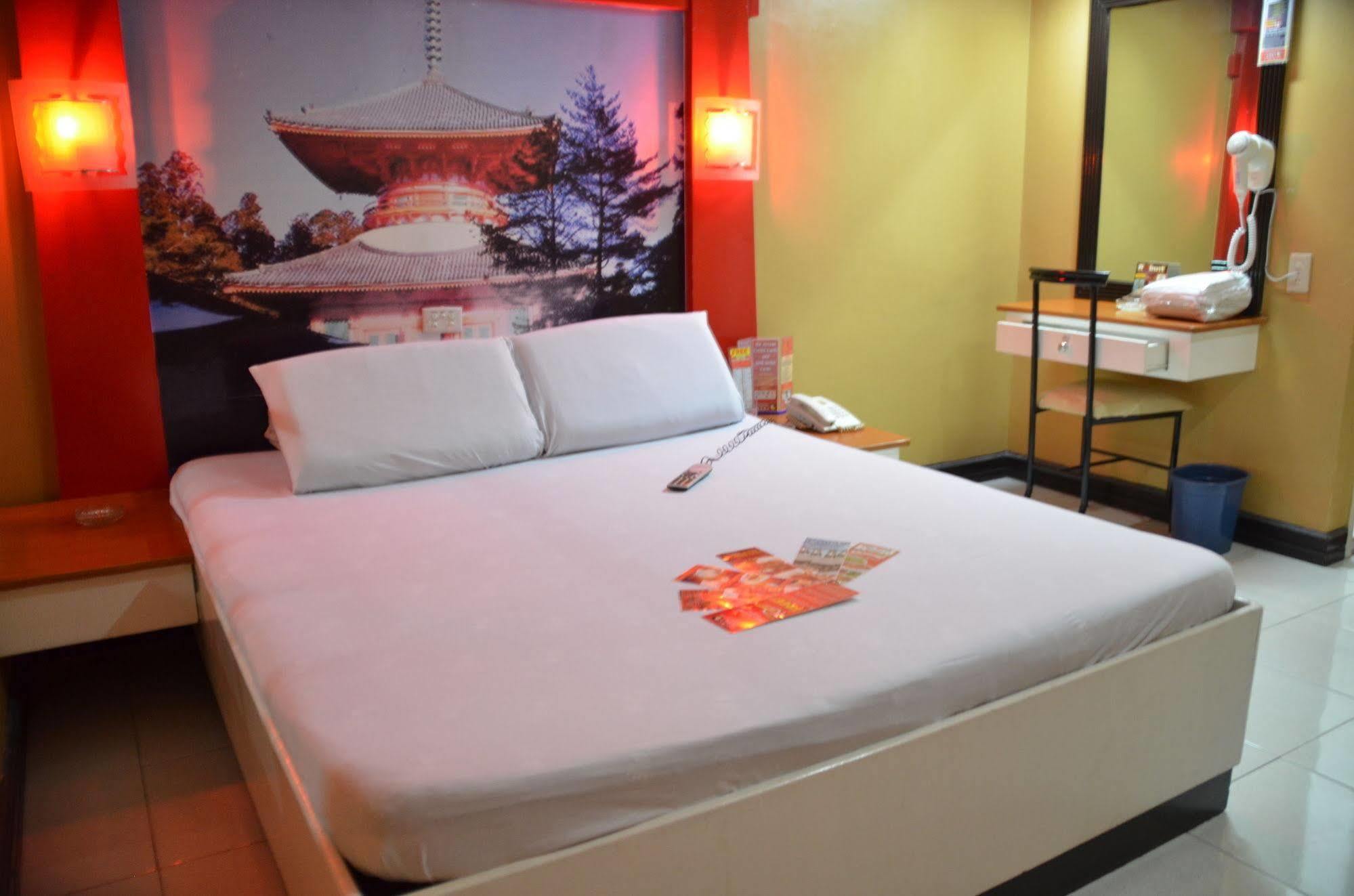 Hotel Sogo Edsa Caloocan Exterior foto